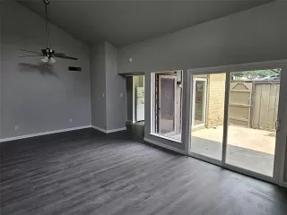 Photo #3: 20628113 Listing