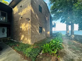 Photo #5: 20638012 Listing 