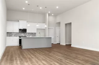 Photo #5: 20667612 Listing