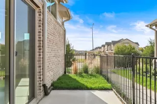 Photo #3: 20667631 Listing 