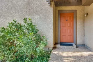 Photo #3: 20699546 Listing