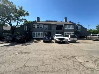 Photo #3: 20703684 Listing