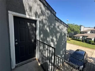 Photo #4: 20703684 Listing