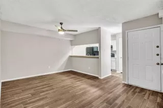 Photo #5: 20732090 Listing 