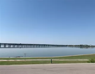 Photo #5: 20748576 Listing 