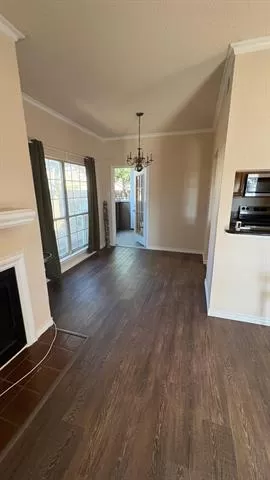 Photo #3: 20810545 Listing