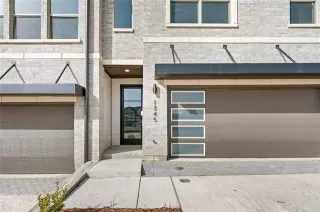 Photo #5: 20812626 Listing 