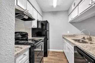 Photo #2: 20822302 Listing 