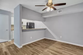 Photo #6: 20822302 Listing 