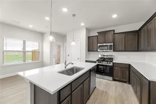 Photo #6: 20828674 Listing