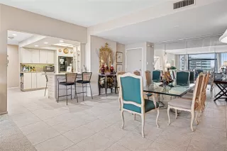 Photo #2: 20833238 Listing 