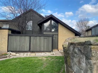 Photo #4: 20837309 Listing 