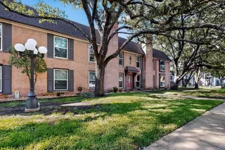 Photo #3: 20838555 Listing