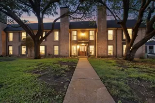 Photo #4: 20838555 Listing