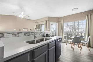 Photo #5: 20841958 Listing