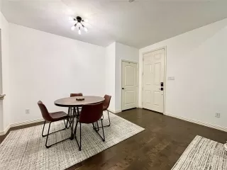 Photo #5: 20842146 Listing 