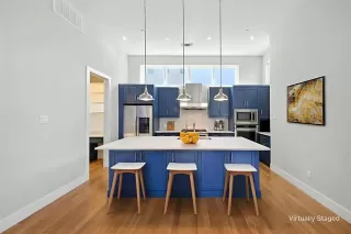 Photo #5: 20847610 Listing 