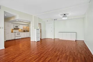 Photo #4: 20853423 Listing 