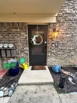 Photo #2: 20853876 Listing 