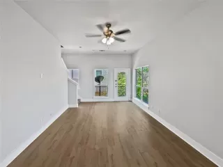 Photo #3: 20854245 Listing