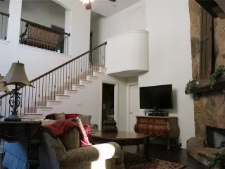 Photo #2: 20856847 Listing