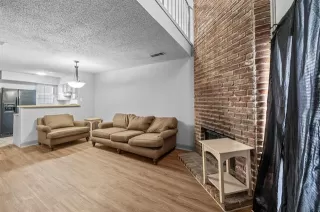 Photo #3: 20862839 Listing 