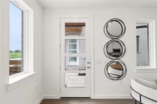 Photo #5: 20864227 Listing