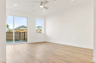 Photo #6: 20864239 Listing