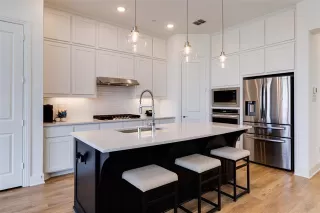 Photo #4: 20864295 Listing