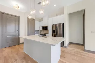 Photo #2: 20866752 Listing