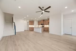 Photo #6: 20867124 Listing