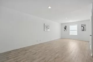 Photo #4: 20874377 Listing 