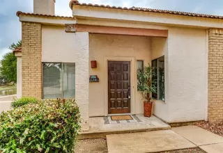 Browse active condo listings in VILLAS AT VALLEY RANCH