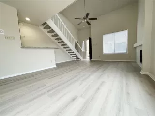 Photo #5: 20879525 Listing 