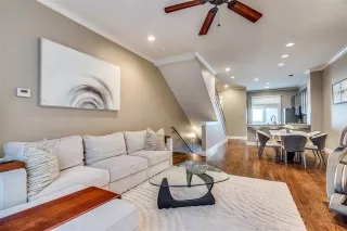 Photo #4: 20883465 Listing