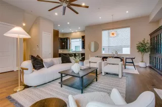 Photo #6: 20885171 Listing
