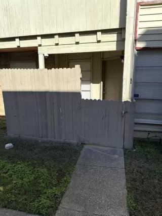 Photo #3: 20886130 Listing