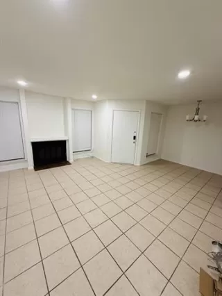 Photo #4: 20886130 Listing