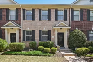 Photo #2: 20887318 Listing