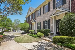 Photo #3: 20887318 Listing