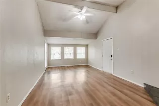 Photo #5: 20888507 Listing 