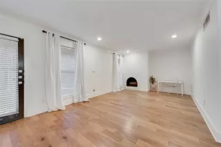 Photo #2: 20889471 Listing