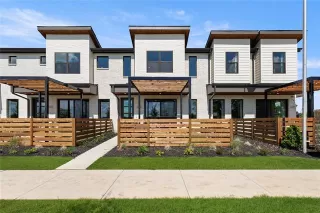 Photo #3: 20889546 Listing