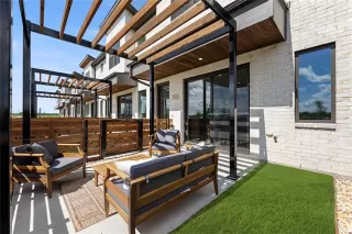 Photo #5: 20889546 Listing