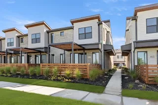 Photo #2: 20889586 Listing 