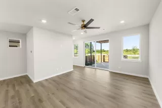 Photo #6: 20889586 Listing 