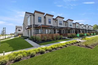 Photo #2: 20889669 Listing 