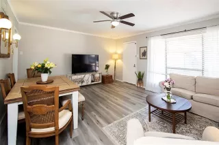 Photo #2: 20893787 Listing 