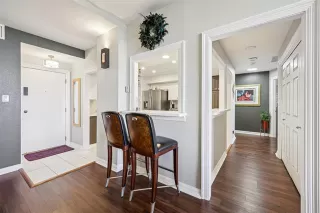 Photo #4: 20896659 Listing