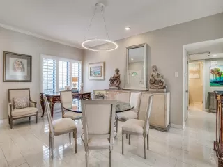 Photo #6: 20899265 Listing